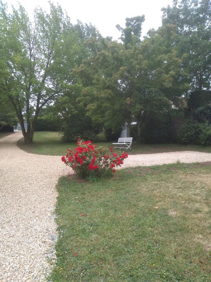 Repos Dans Le Perche Villa Combres Екстериор снимка